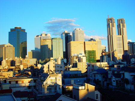 Fin de journe sur les gratte-ciel de Tokyo